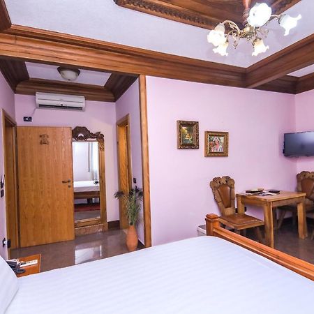 Brilant Antik Center Hotel Tirana Bagian luar foto
