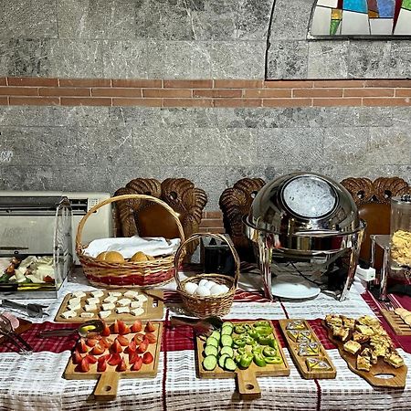 Brilant Antik Center Hotel Tirana Bagian luar foto