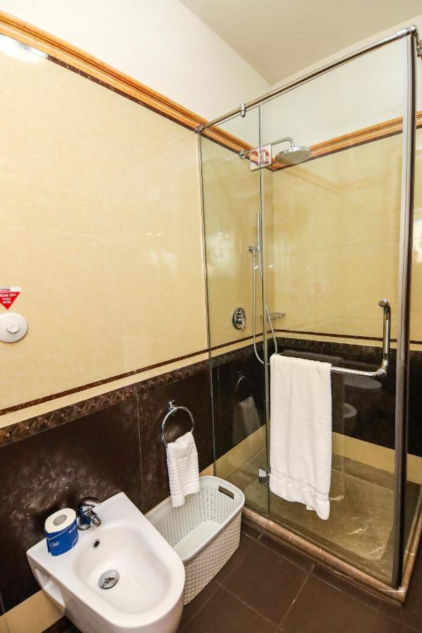 Brilant Antik Center Hotel Tirana Bagian luar foto