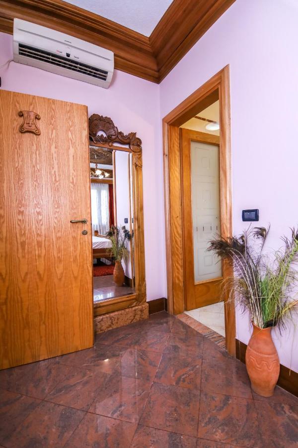 Brilant Antik Center Hotel Tirana Bagian luar foto