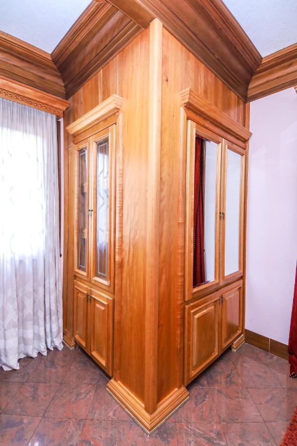 Brilant Antik Center Hotel Tirana Bagian luar foto