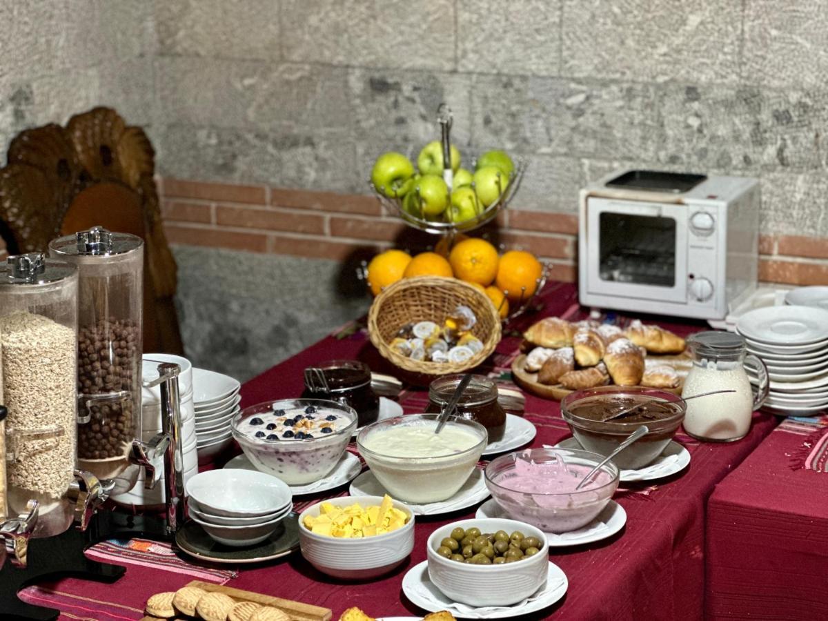 Brilant Antik Center Hotel Tirana Bagian luar foto