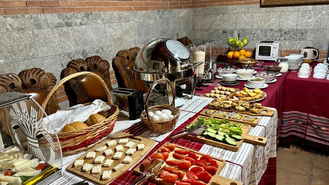 Brilant Antik Center Hotel Tirana Bagian luar foto