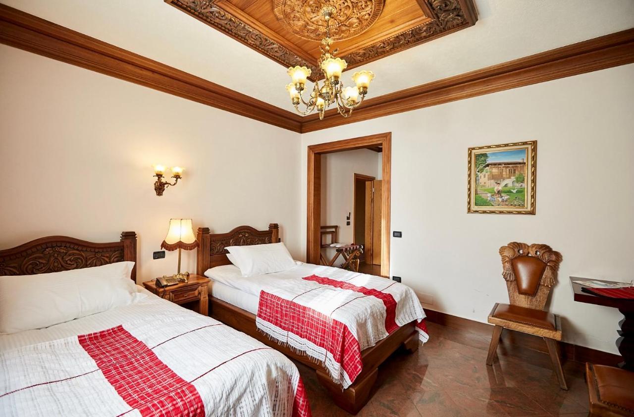 Brilant Antik Center Hotel Tirana Bagian luar foto